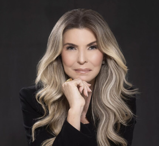 Assinado por <span>Sandra Moura</span>